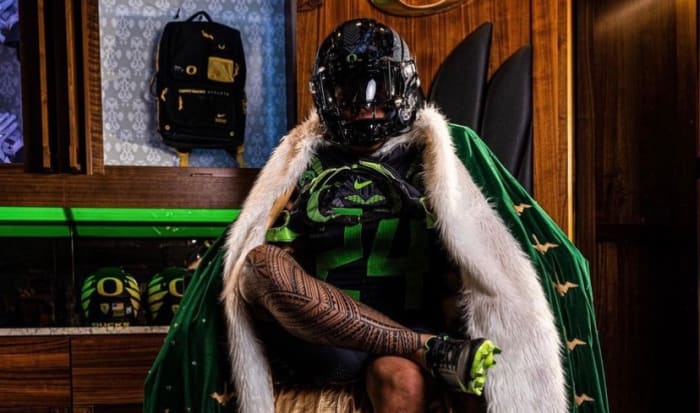 Kodi DeCambra Oregon Throne